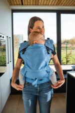 Слингова ергономична раница Belenka Mini регулируема от 2м. до 18м. с ПОДАРЪК Airy Blue протектори