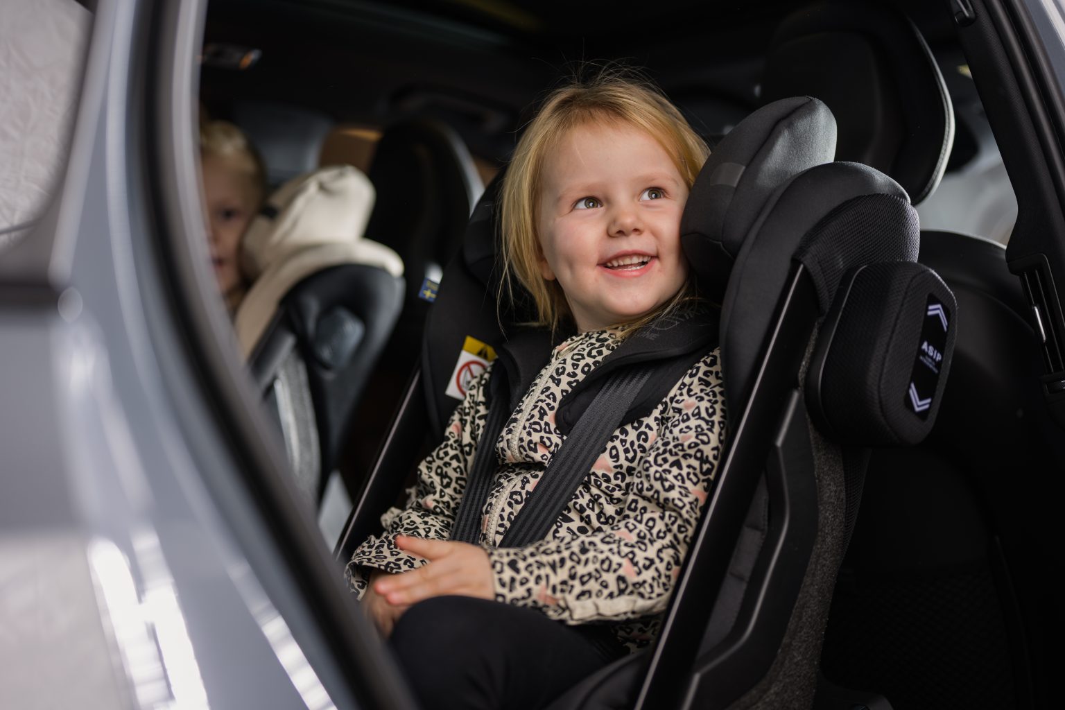Axkid One 2 от 61-125см (7г.) с Plus тест , Isofix до 7г. възраст СТАР МОДЕЛ - Image 1
