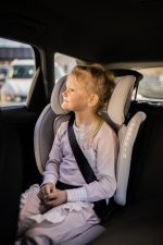 Axkid Nextkid столче за кола от за порастнало дете от 100-150см I-size с функция сън