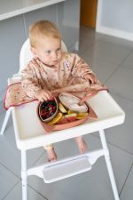 Tidy Tot лигавник с ръкави и вендузи за захващане за столче за хранене или маса Лисици - Image 3