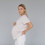 Тениска за бременни и кърмачки бежова , oversize свободна кройка