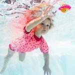 2в1 Бански за бебе , цял костюм за плуване с 50+UV  Splash About Англия  бебешки неопрен ЯГОДИ - Image 6