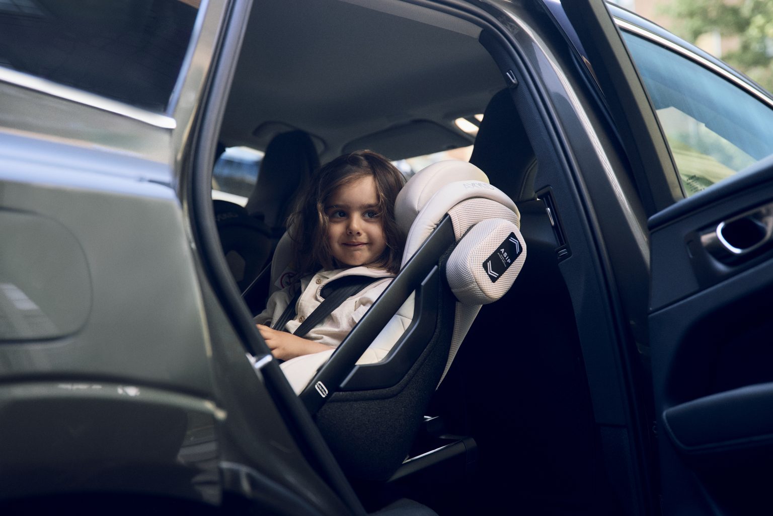 Axkid One 3 от 61-125см (7г.) с Plus тест , Isofix до 7г. - Image 2