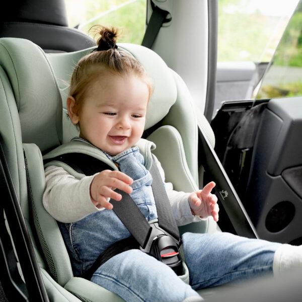 Axkid One 3 от 61-125см (7г.) с Plus тест , Isofix до 7г.