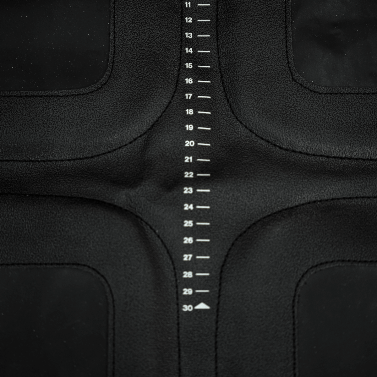 Axkid 3in1 Premium протектор за седалка , универсален , съобразен с Isofix системите , делим на 2 части - Image 4
