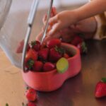 Oli and Carol сет от купа и лъжичка за хранене от хевея дърво Ябълка - Image 5