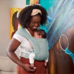 Хибридна ергономична раница за най-малките Ergobaby Embrace Soft Air с мрежеста платка за лятото Sage - Image 3