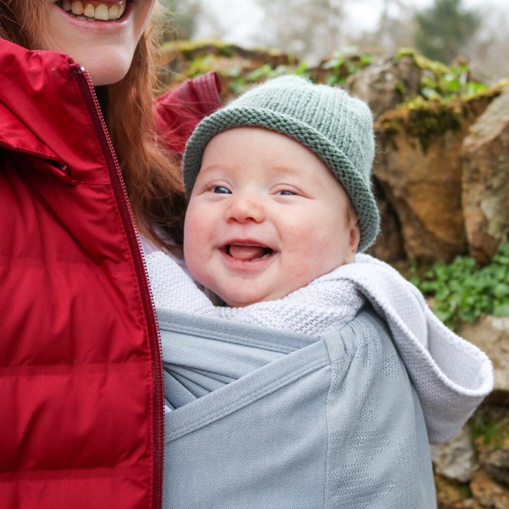 close-caboo-lite-grey-baby-carrier Слинг Caboo Lite с мрежест панел Alloy светлосив - Image 1