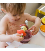 Oli&Carol Pepa the Apple 2в1 Многофункционална чесалка за зъби 0+ и играчка за баня 100%естествен каучук - Image 3