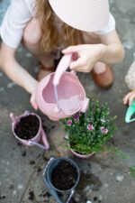 Scrunch Kids лейка за игра от 100%Силикон - смачкай, сгъни, навий и прибери РАЗЛИЧНИ РАЗЦВЕТКИ - Image 13