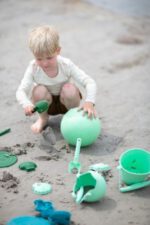 Scrunch Kids лейка за игра от 100%Силикон - смачкай, сгъни, навий и прибери РАЗЛИЧНИ РАЗЦВЕТКИ - Image 6