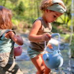 Scrunch Kids лейка за игра от 100%Силикон - смачкай, сгъни, навий и прибери РАЗЛИЧНИ РАЗЦВЕТКИ - Image 2