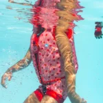 Жилетка за плуване с допълнителен ремък Splash About Ягоди - Image 5