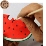 Oli&Carol Wally the Watermelon 2в1 Многофункционална чесалка за зъби 0+ и играчка за баня 100%естествен каучук - Image 2