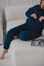 Дебел ватиран спортен панталон, долнище анцуг бременни с платка за корема морско синьо - Image 4