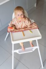 Tidy Tot лигавник с ръкави и вендузи за захващане за столче за хранене или маса Лисици