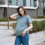 Тениска за бременни и кърмачки зелена , oversize свободна кройка