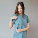 Тениска за бременни и кърмачки зелена , oversize свободна кройка - Image 3