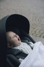 Axkid Gokid кошче + база за кола за новородено 40-87см (13кг.) R129  последен сив - Image 2