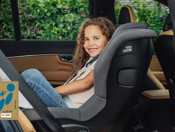 столче за кола britax safe way M